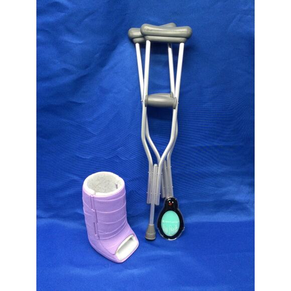 American Girl Doll Get Well Soon Leg Cast and Crutches Set - Picture 1 of 5